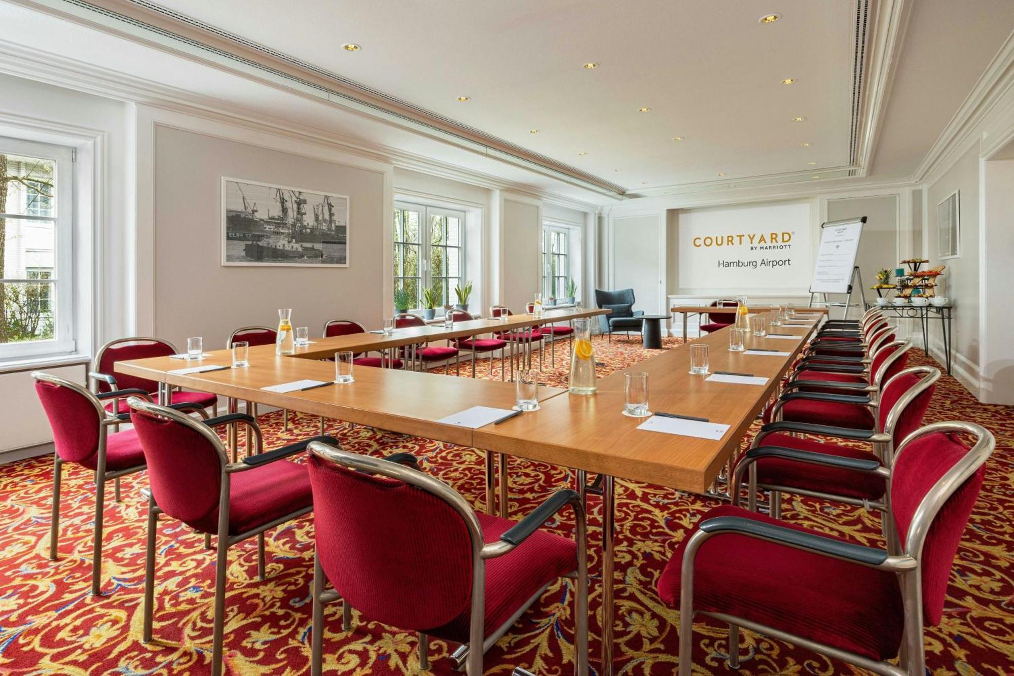 Hotel Courtyard By Marriott Hamburg Airport Exterior foto