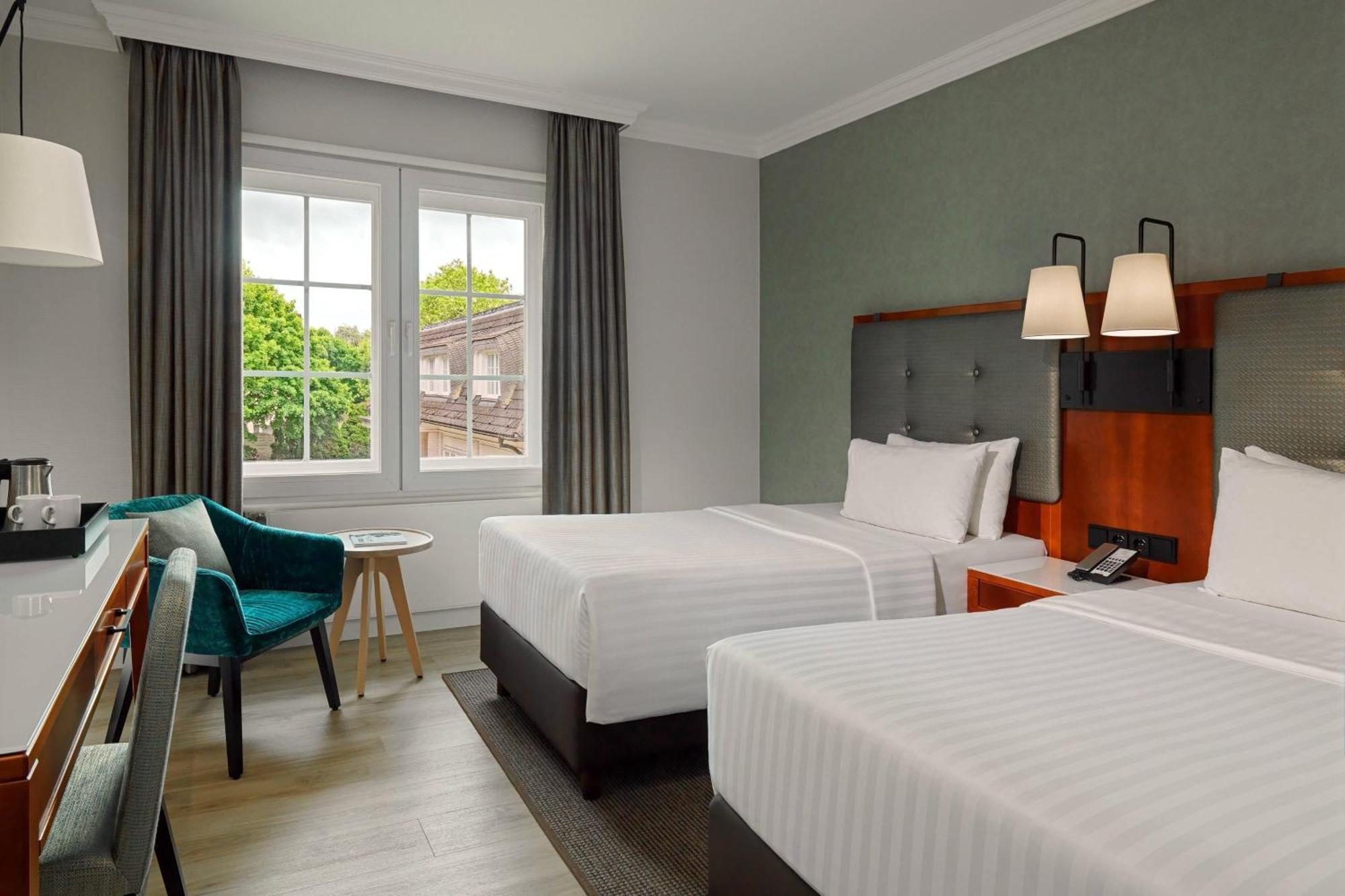 Hotel Courtyard By Marriott Hamburg Airport Exterior foto