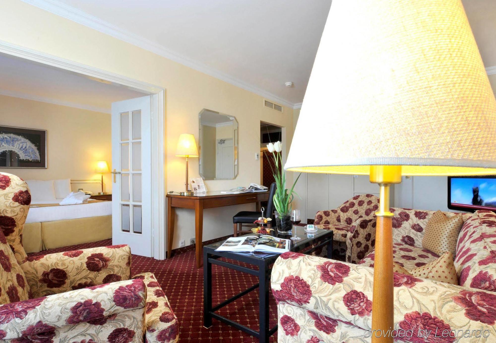 Hotel Courtyard By Marriott Hamburg Airport Exterior foto